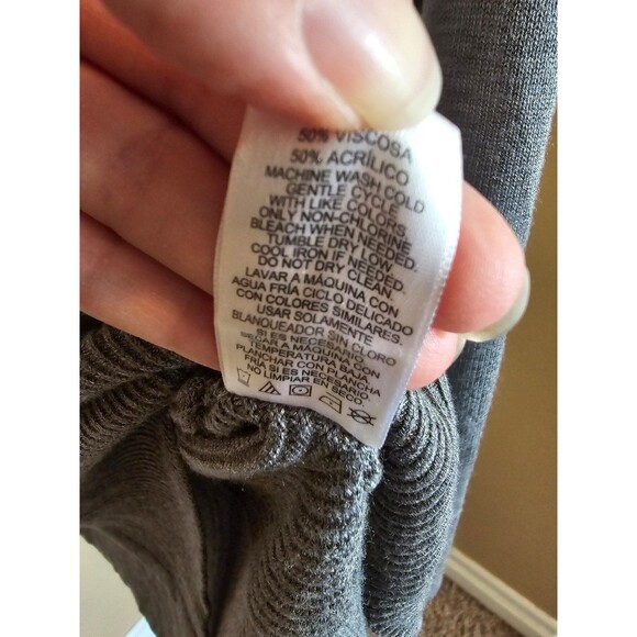 Adrienne Vittadini grey Cowl Neck sweater size small - Picture 7 of 8